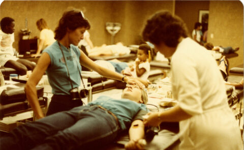 de-bloedzusters-van-de-aidscrisis